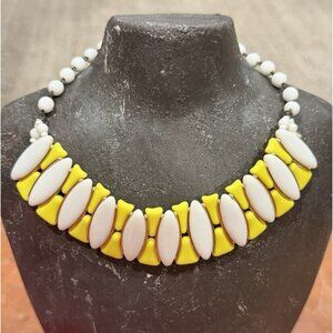 WESTERN GERMANY LEMON YELLOW WHITE GLASS BEADS CHOKER NECKLACE VINTAGE EUC